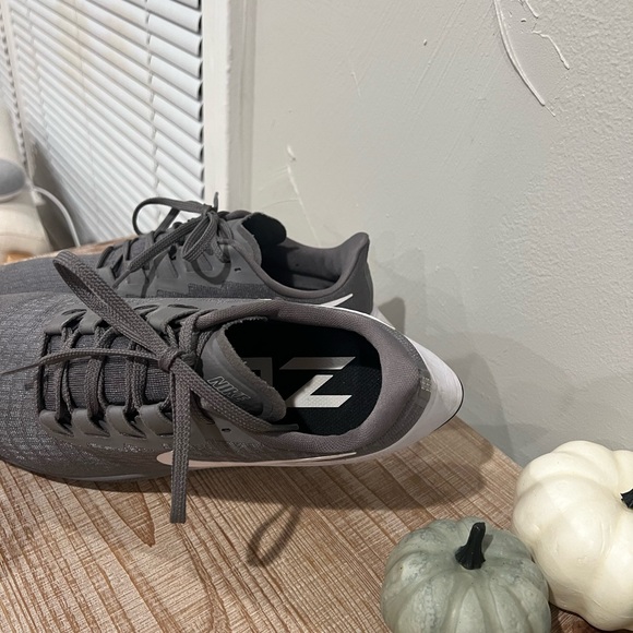 Nike Air Zoom Pegasus 37 Sneaker - Picture 3 of 5